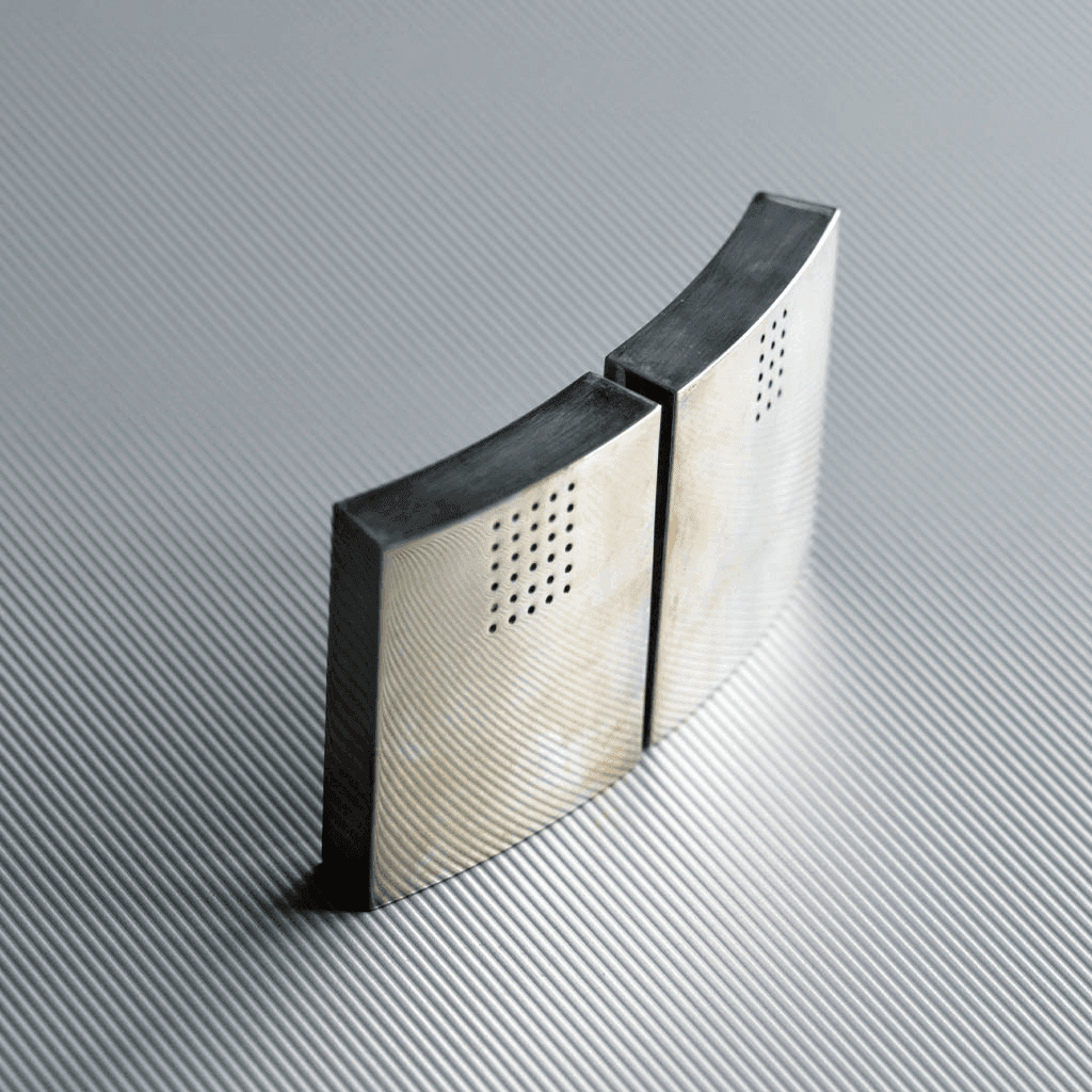 Silver plated Salt + Pepper shakers - Image 1 of 11